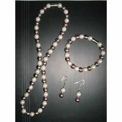 Magnetic pearl jewelry set